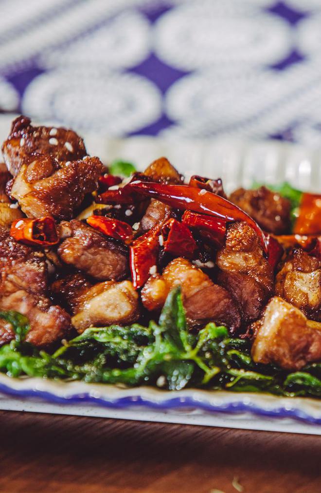 【双语】你好！中国 辣椒里面找肉吃吃的就是鲜香麻辣！(图1)